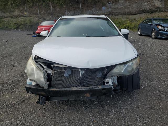 4T1BF1FK2EU309826 - 2014 TOYOTA CAMRY L WHITE photo 5