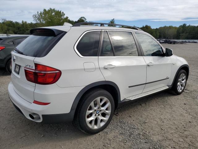 5UXZV4C59D0G53134 - 2013 BMW X5 XDRIVE35I WHITE photo 3