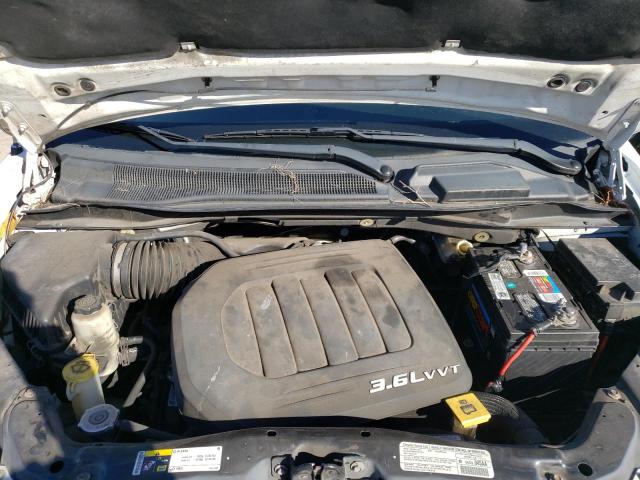 2C4RC1BG5DR556606 - 2013 CHRYSLER TOWN & COU TOURING თეთრი ფოტო 12