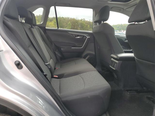 2T3P1RFV0PC360234 - 2023 TOYOTA RAV4 XLE Gümüş fotoğraf 11