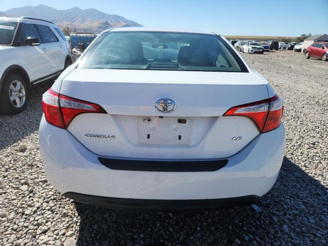 5YFBURHE3FP245018 - 2015 TOYOTA COROLLA L WHITE photo 6