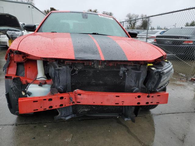 2C3CDXBG2HH657298 - 2017 DODGE CHARGER SE RED photo 5