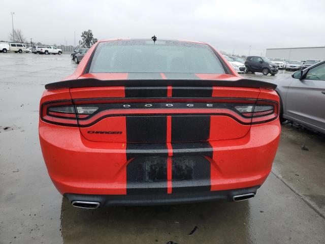 2C3CDXBG2HH657298 - 2017 DODGE CHARGER SE RED photo 6