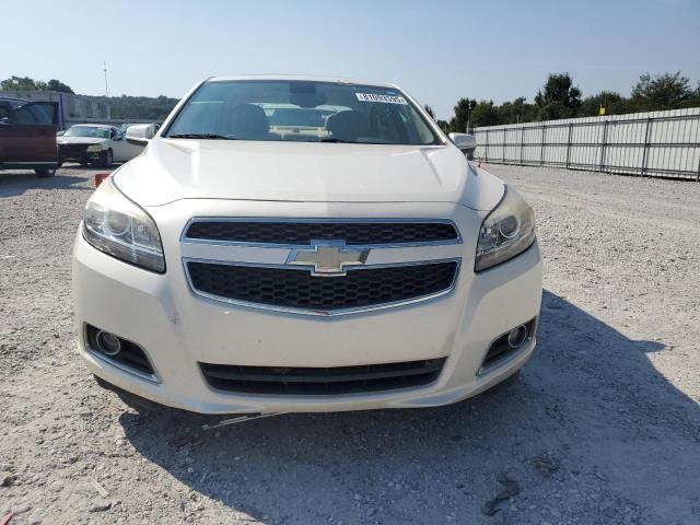 1G11F5RR8DF118018 - 2013 CHEVROLET MALIBU 2LT WHITE photo 5
