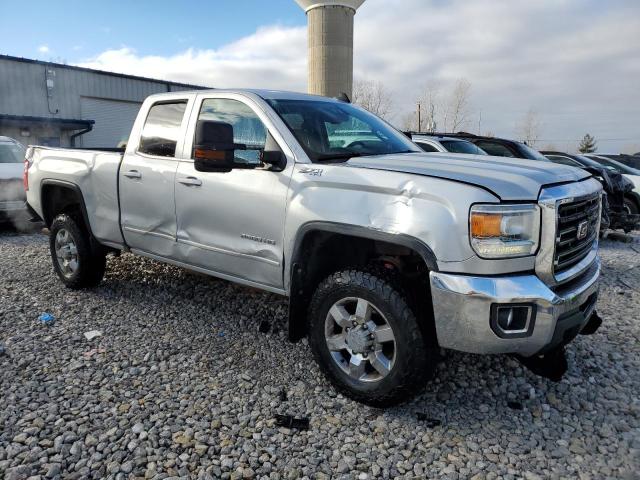 1GT22SEG1HZ216029 - 2017 GMC SIERRA K2500 SLE SILVER photo 4