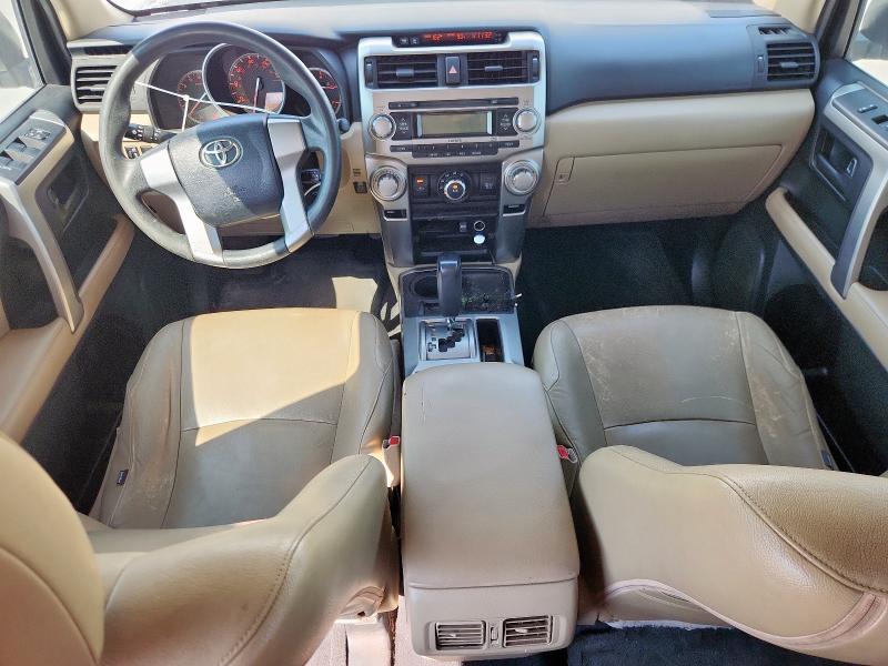 JTEZU5JR4B5016614 - 2011 TOYOTA 4RUNNER SR5 WHITE photo 8