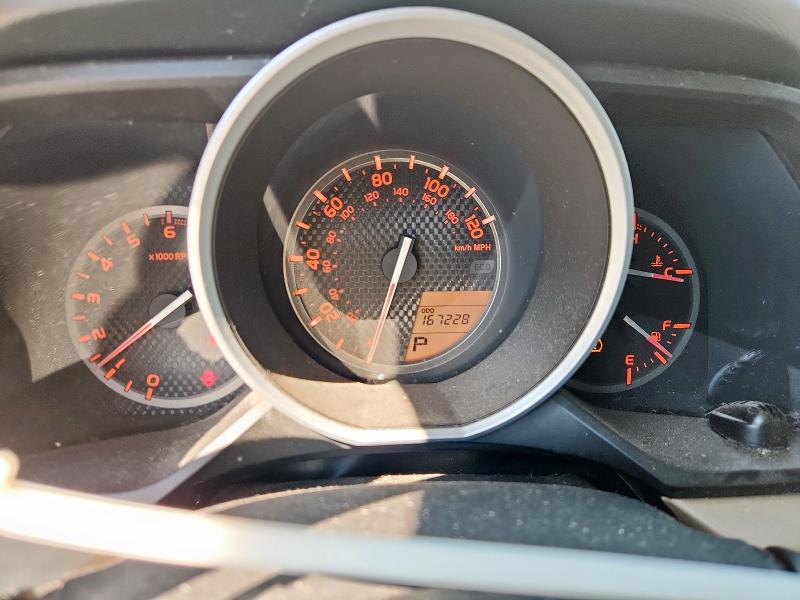 JTEZU5JR4B5016614 - 2011 TOYOTA 4RUNNER SR5 WHITE photo 9