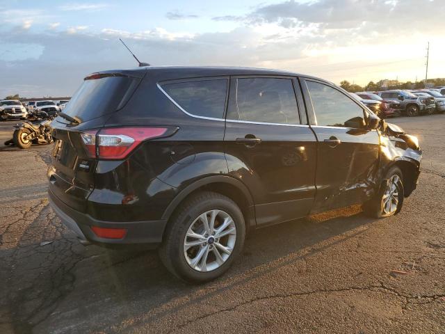1FMCU9GD0HUD28548 - 2017 FORD ESCAPE SE შავი ფოტო 3