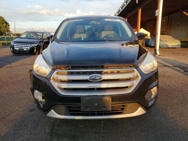 1FMCU9GD0HUD28548 - 2017 FORD ESCAPE SE შავი ფოტო 5