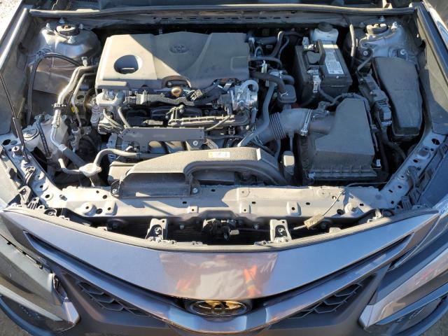 4T1G11AKXMU562791 - 2021 TOYOTA CAMRY SE GRAY photo 11