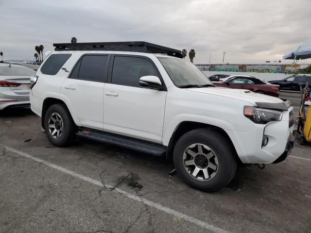 JTEBU5JR7J5536452 - 2018 TOYOTA 4RUNNER SR5/SR5 PREMIUM 白色 照片 4