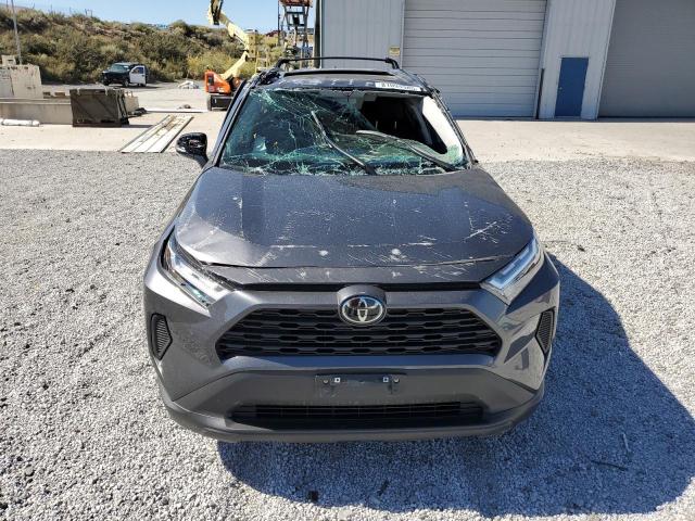 2T3P1RFV0SC532805 - 2025 TOYOTA RAV4 XLE Темно-сірий фото 5