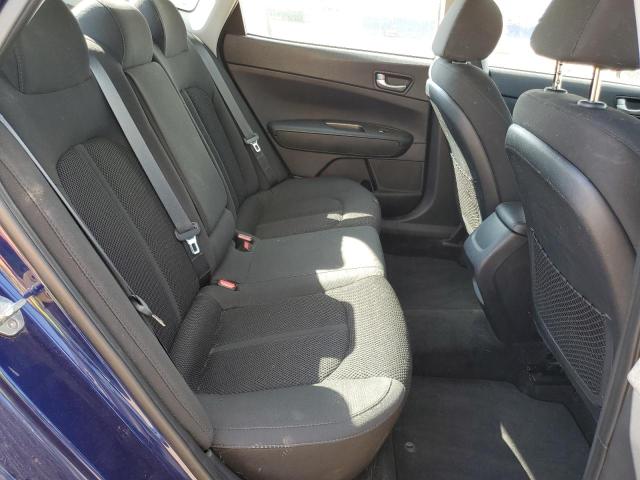 5XXGT4L37KG369359 - 2019 KIA OPTIMA LX ლურჯი ფოტო 10