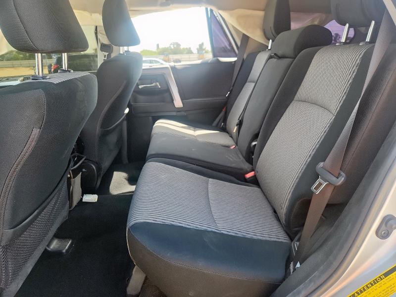 JTEEU5JR5M5249502 - 2021 TOYOTA 4RUNNER SR5 Silber Foto 11