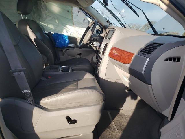 2A8HR54P48R837616 - 2008 CHRYSLER TOWN & COU TOURING GRAY photo 7