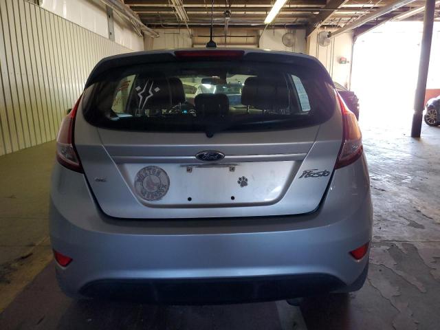 3FADP4EJ9FM208914 - 2015 FORD FIESTA SE SILVER photo 6