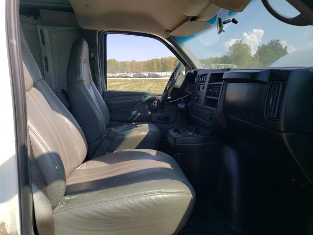 1GCGG25C581114428 - 2008 CHEV EXPRESS G2500 WHITE photo 7