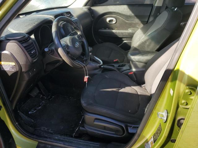 KNDJP3A59H7879304 - 2017 KIA SOUL + GREEN photo 7