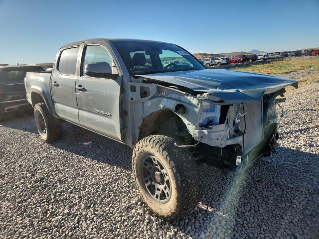 3TYCZ5AN9NT056814 - 2022 TOYOTA TACOMA DOUBLE CAB 灰色 照片 4