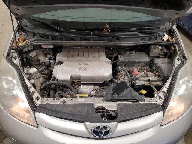 5TDZK22C37S018696 - 2007 TOYOTA SIENNA XLE SILVER photo 12