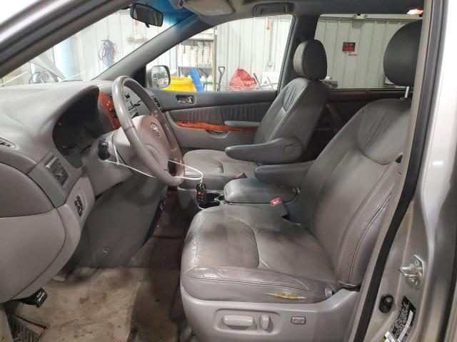 5TDZK22C37S018696 - 2007 TOYOTA SIENNA XLE SILVER photo 7