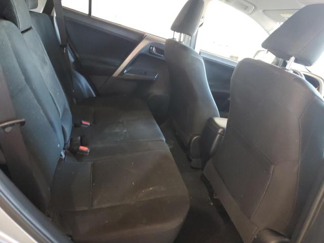 JTMZFREV2JJ212540 - 2018 TOYOTA RAV4 LE 灰色 照片 11