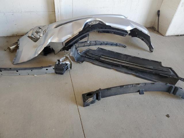 JTMZFREV2JJ212540 - 2018 TOYOTA RAV4 LE 灰色 照片 13