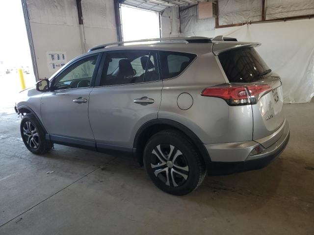 JTMZFREV2JJ212540 - 2018 TOYOTA RAV4 LE 灰色 照片 2