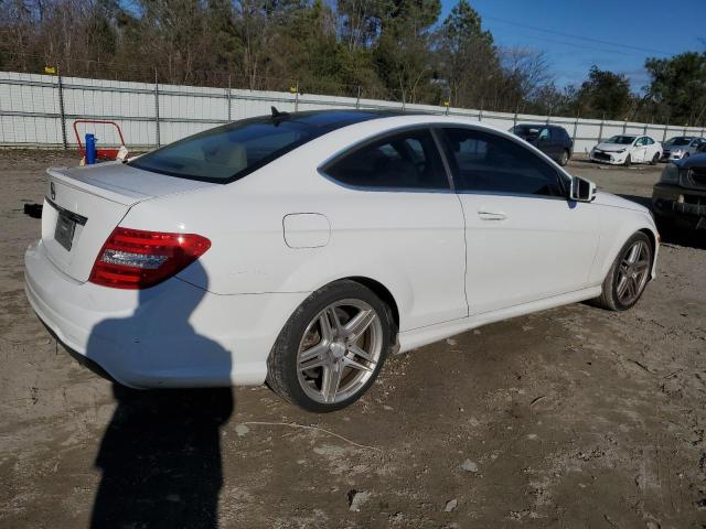 WDDGJ4HB6DG152120 - 2013 MERCEDES-BENZ C 250 WHITE photo 3