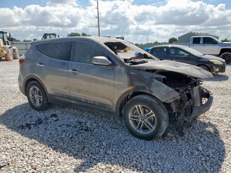 5NMZT3LB7JH082520 - 2018 HYUNDAI SANTA FE S GRAY photo 4