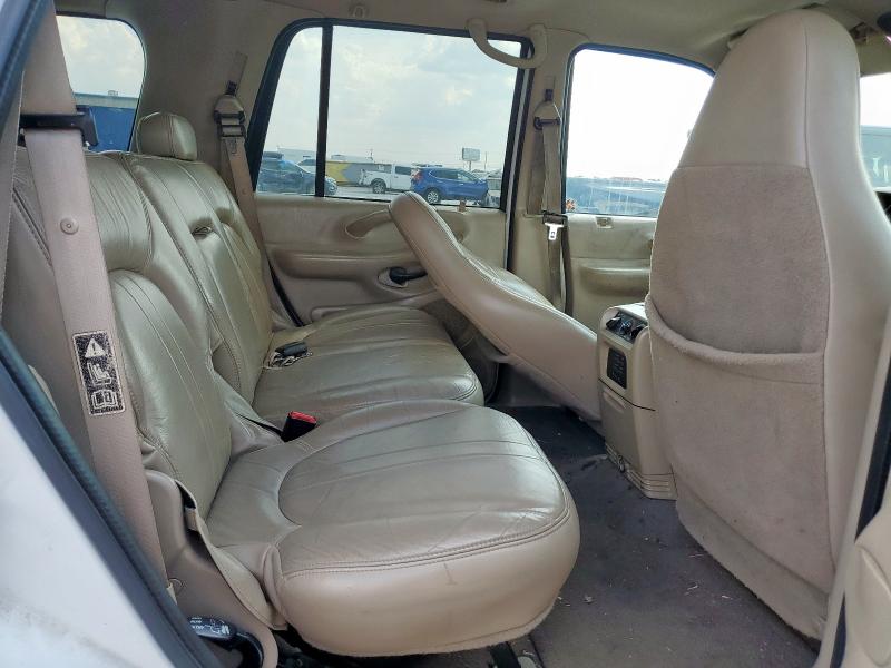 1FMRU1760YLA28348 - 2000 FORD EXPEDITION EDDIE BAUER WHITE photo 11