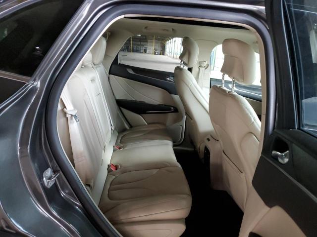 5LMCJ3D98KUL22071 - 2019 LINCOLN MKC RESERVE GRAY photo 10