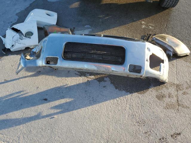 1N6AA06B94N513585 - 2004 NISSAN TITAN XE WHITE photo 12