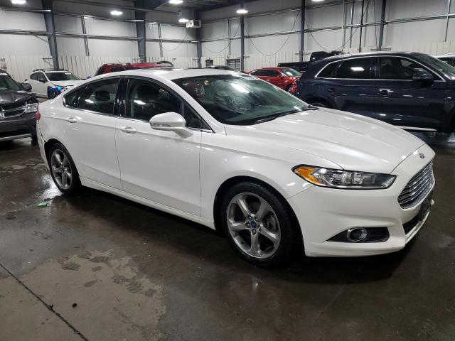 3FA6P0H79FR305437 - 2015 FORD FUSION SE WHITE photo 4