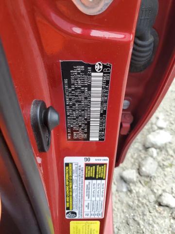 5YFBURHE4JP795756 - 2018 TOYOTA COROLLA L Rot Foto 12