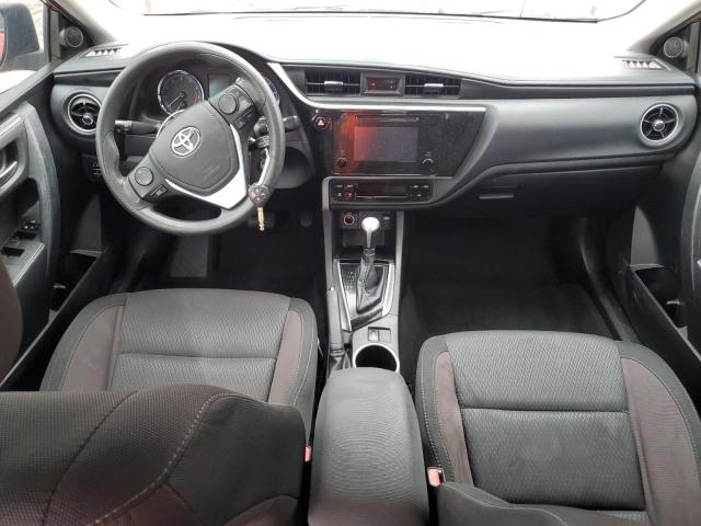 5YFBURHE4JP795756 - 2018 TOYOTA COROLLA L Rot Foto 8