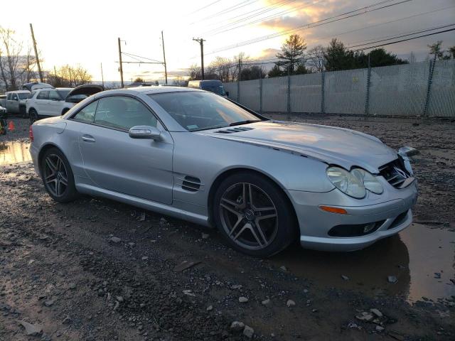 WDBSK75F96F115032 - 2006 MERCEDES-BENZ SL 500 SILVER photo 4