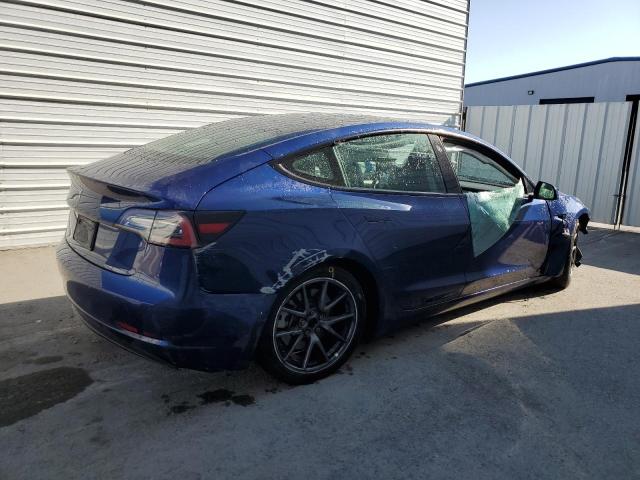 5YJ3E1EA1NF370713 - 2022 TESLA MODEL 3 BLUE photo 3