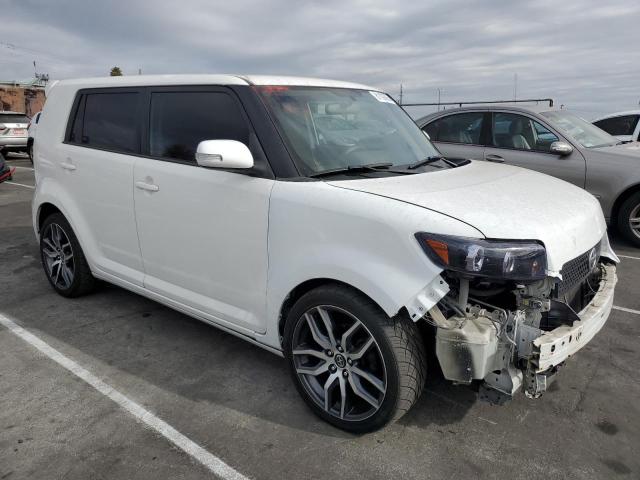 JTLKE50EX91066120 - 2009 TOYOTA SCION XB WHITE photo 4