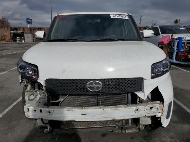 JTLKE50EX91066120 - 2009 TOYOTA SCION XB WHITE photo 5