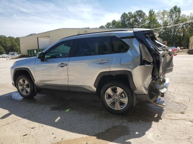 4T3RWRFV4RU163613 - 2024 TOYOTA RAV4 XLE SILVER photo 2