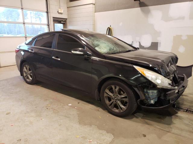 5NPEC4AC4CH463067 - 2012 HYUNDAI SONATA SE BLACK photo 4