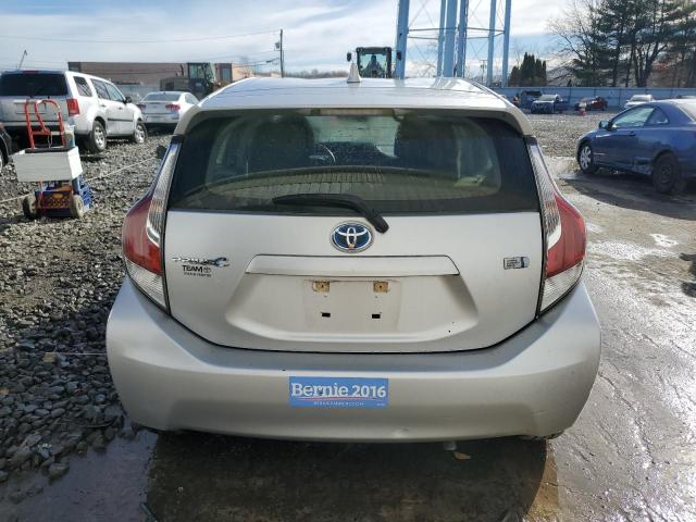 JTDKDTB39F1586710 - 2015 TOYOTA PRIUS C SILVER photo 6