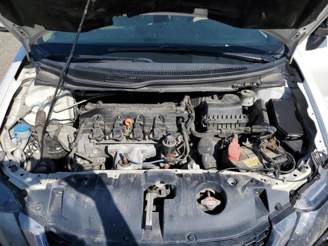 2HGFB2F73FH526472 - 2015 HONDA CIVIC SE WHITE photo 11