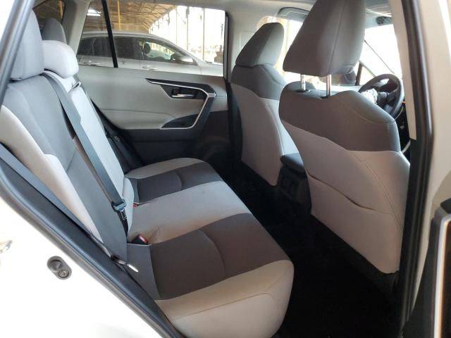 2T3W1RFV5KW027854 - 2019 TOYOTA RAV4 XLE WHITE photo 11