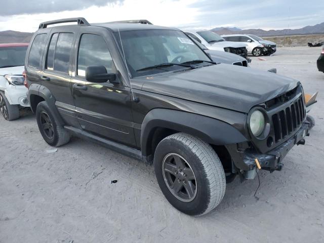 1J4GL38K75W500992 - 2005 JEEP LIBERTY RENEGADE 黑色 照片 4