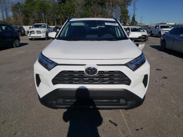 2T3W1RFV2PC242455 - 2023 TOYOTA RAV4 XLE WHITE photo 5