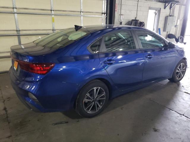 3KPF24ADXRE716034 - 2024 KIA FORTE LX BLUE photo 3