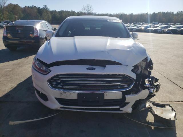 3FA6P0H76FR189209 - 2015 FORD FUSION SE WHITE photo 5