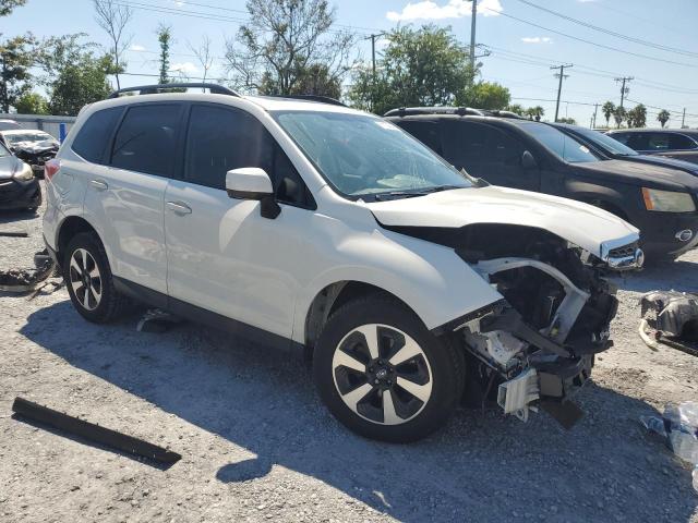 JF2SJAGC1JH418907 - 2018 SUBARU FORESTER 2.5I PREMIUM WHITE photo 4